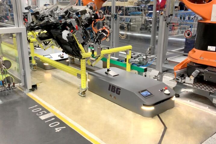 Logistics / Automated Guided Vehicles - FC Slim automatic lift of drive-less load carriers with safety coupling from IBG