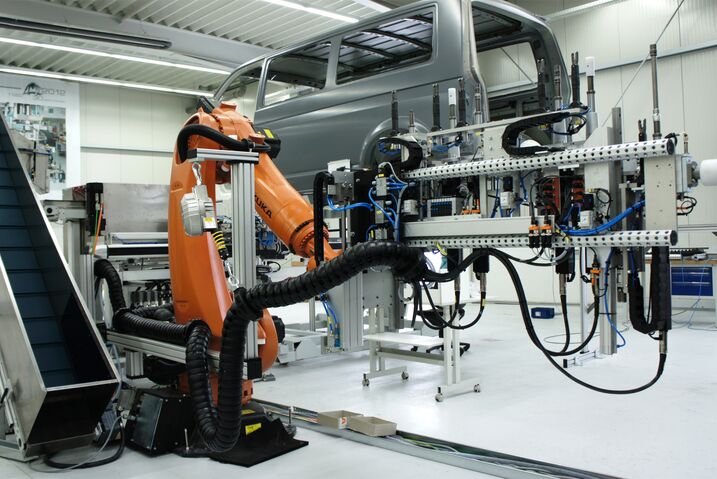 assembly-technology-seat-rail-assembly-seat-rail-screwing-in-the-flow-successful-and-efficient-assembly-by-industrial-robotics-from-ibg