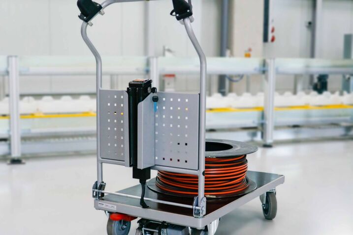 Logistics / Automated Guided Vehicles - FC Lite platform truck with switchable drive system variable, semi-automated transport system from IBG